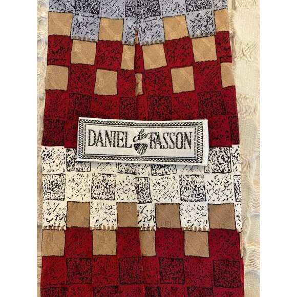 Daniel de Fasson Necktie 100% Silk Burgundy Gray Tan Checked Pattern Dressy - Picture 3 of 6